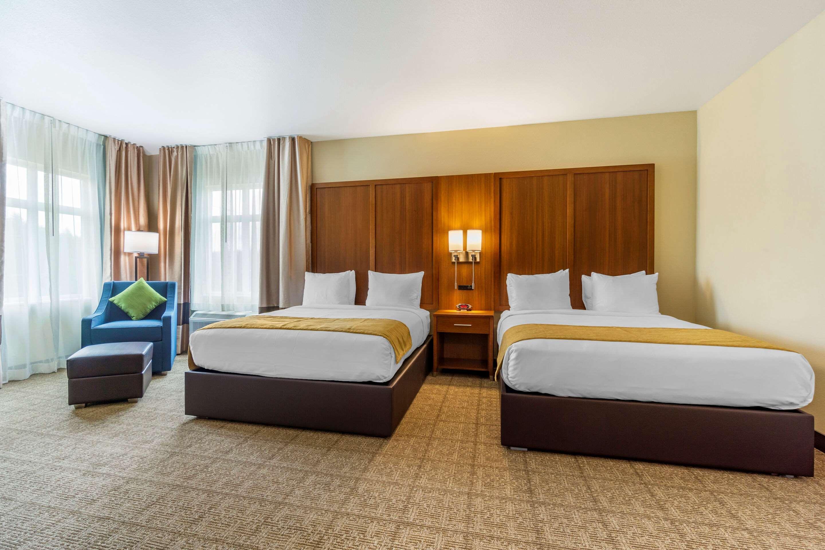 Comfort Inn & Suites Lakewood By Jblm Dış mekan fotoğraf