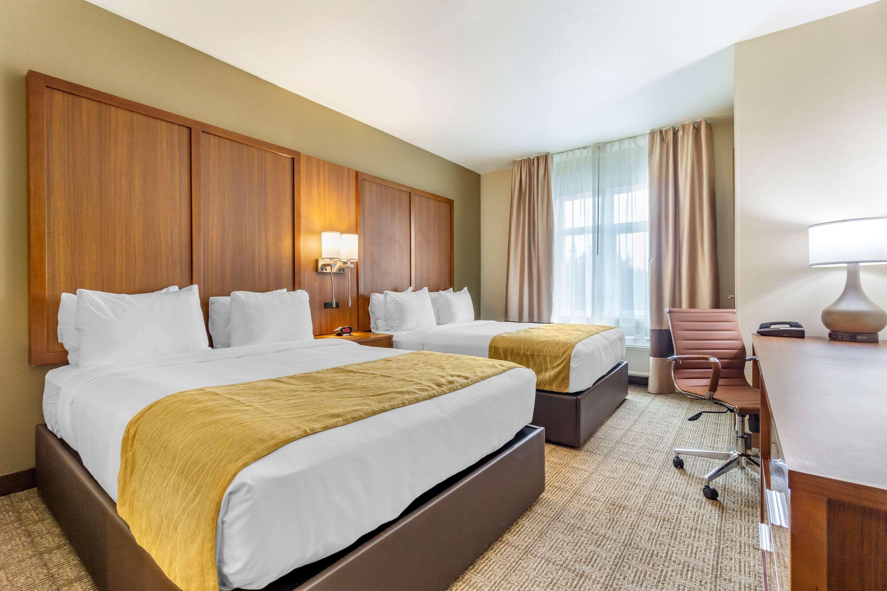 Comfort Inn & Suites Lakewood By Jblm Dış mekan fotoğraf
