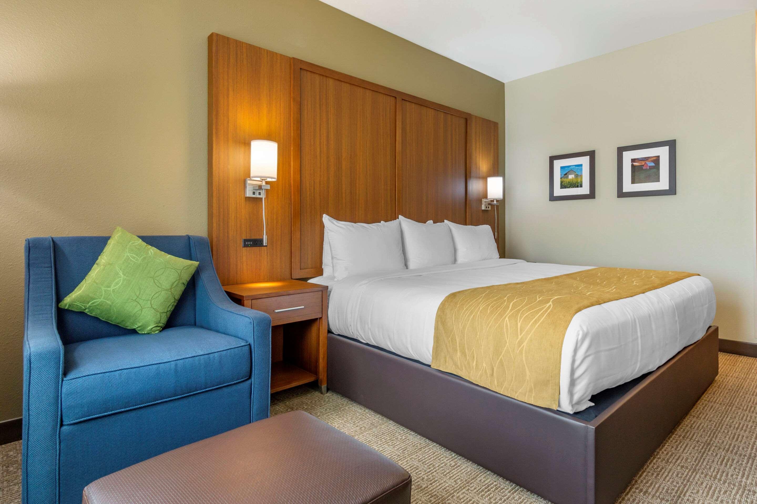 Comfort Inn & Suites Lakewood By Jblm Dış mekan fotoğraf