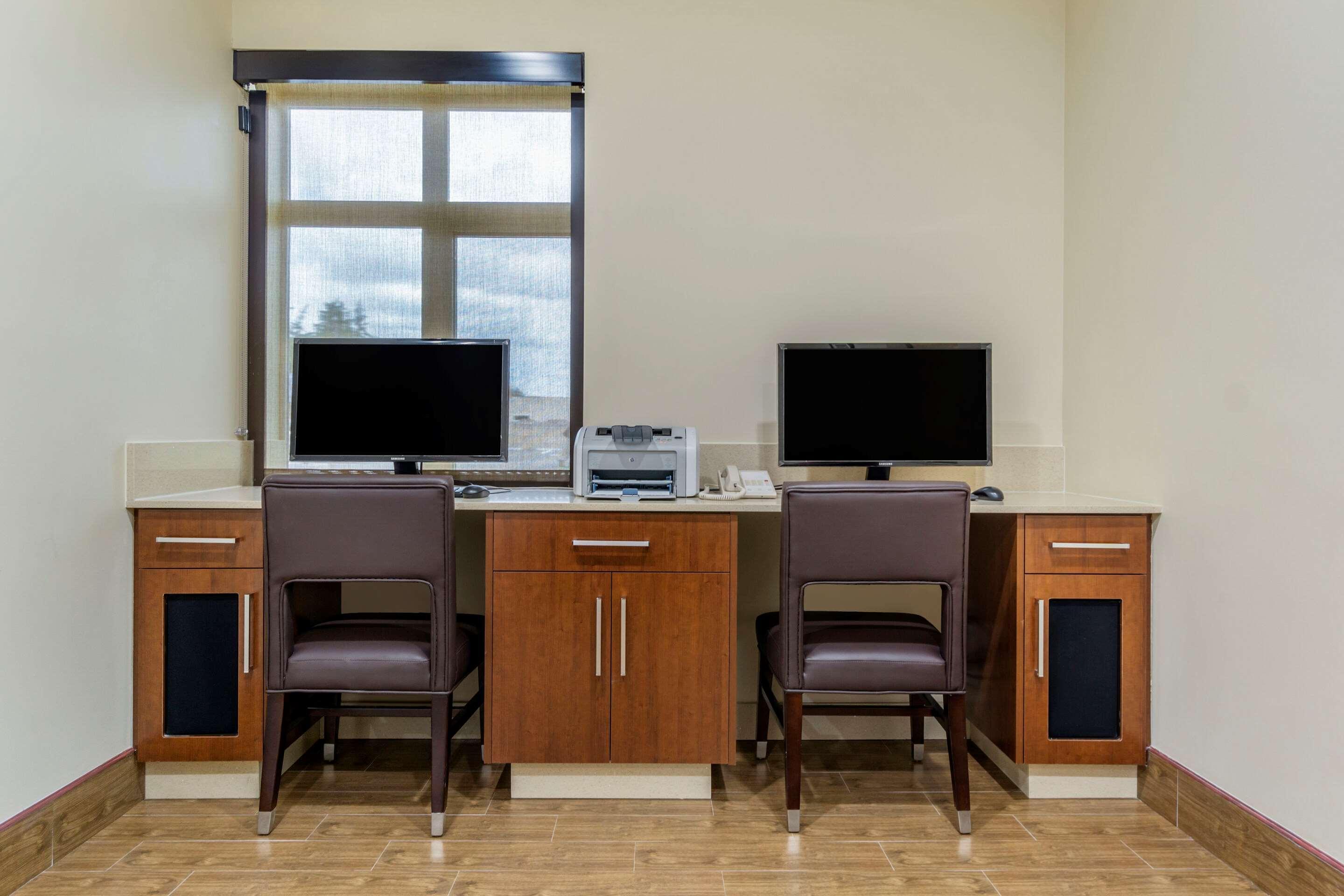 Comfort Inn & Suites Lakewood By Jblm Dış mekan fotoğraf